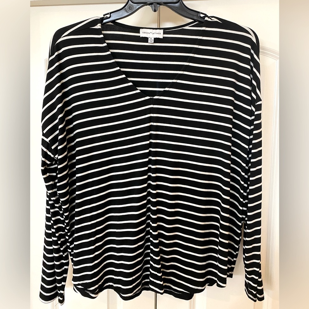 Women’s black & white striped shirt